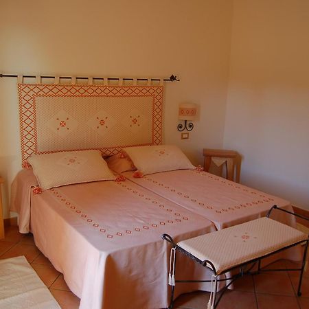 Hotel Aldiola Country Resort Sant’Antonio di Gallura Exterior foto