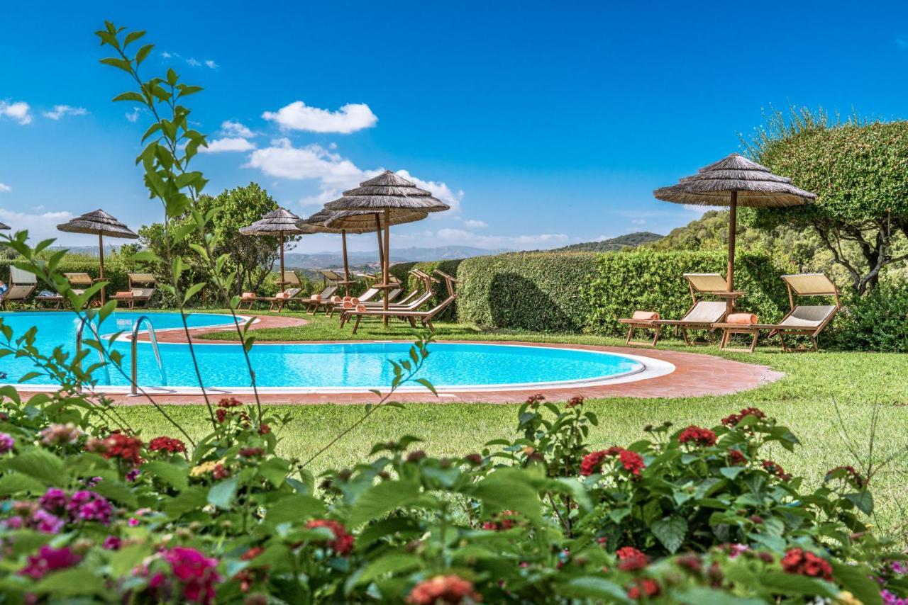 Hotel Aldiola Country Resort Sant’Antonio di Gallura Exterior foto