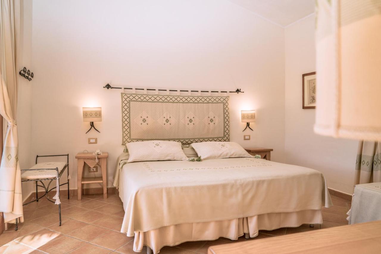 Hotel Aldiola Country Resort Sant’Antonio di Gallura Exterior foto