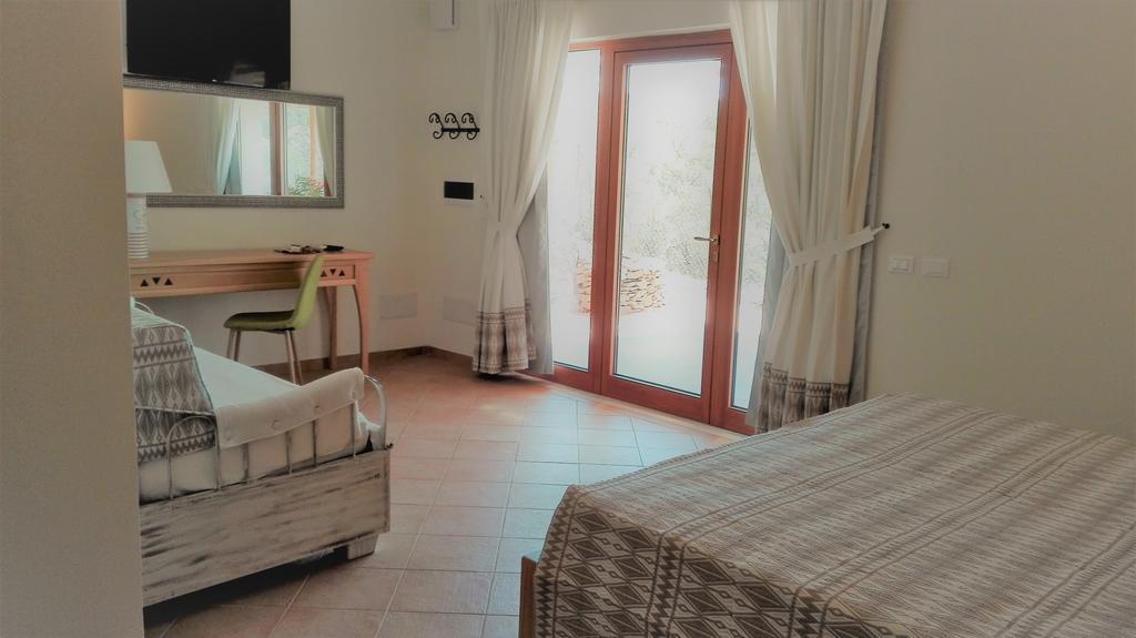 Hotel Aldiola Country Resort Sant’Antonio di Gallura Exterior foto